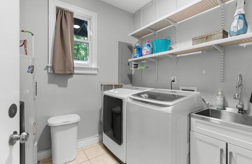 Buckhead Haus | Lake Oconee Getaway Dock Fire Pit Dog Friendly