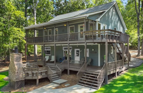 Buckhead Haus | Lake Oconee Getaway Dock Fire Pit Dog Friendly