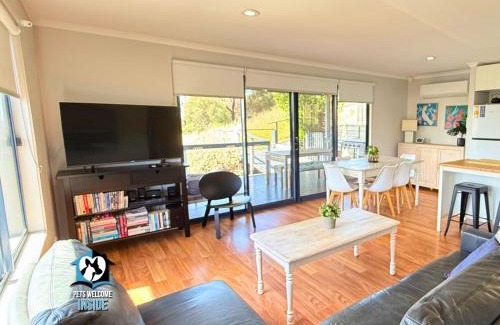 Encounter Bay Haus | Lake & Reserve Front Bird Haven - 3BR