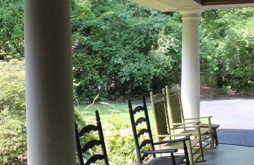 Ten Mile Haus | Lake Retreat the perfect cozy get away!