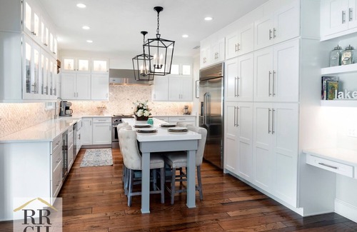 Melrose Haus | Listo 1 de julio, propiedad increíble frente al lago de 5 estrellas, retiro privado