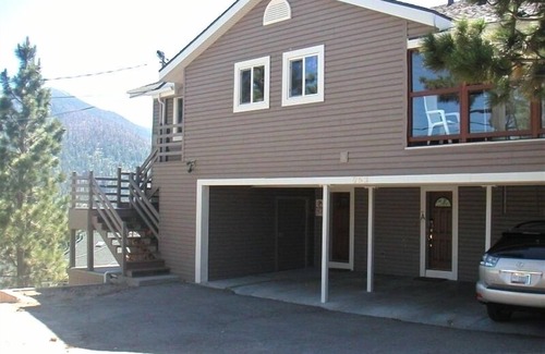 Tahoe Village Haus | Lake Tahoe ist das Beste! Panoramablick auf den See - Eigene Hot Tub in Heavenly Wi / Fi, A / C