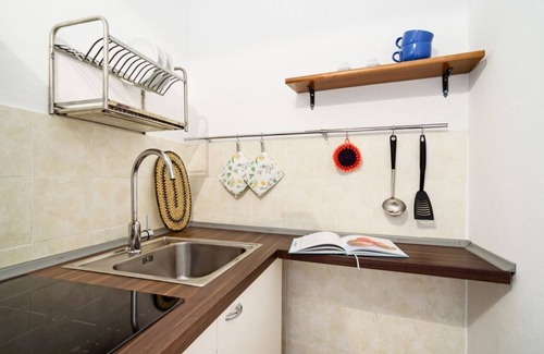 Vassena Wohnung | Apt lake view with garden! WIFI and relaxation!
