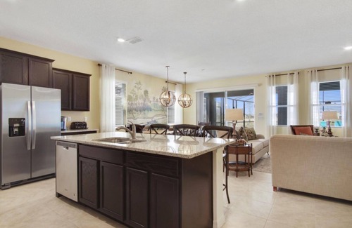 Loughman Hütte | Lake View at Solterra 7 Bdrms, Sleeps 18