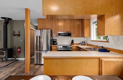 Leavenworth Haus | Lake View Hideout – A Haven Near the Lake