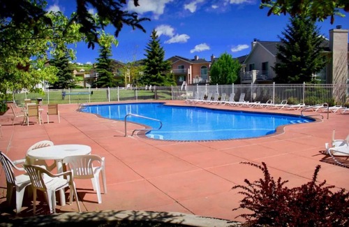 Garden City Eigentumswohnung | LAKE VIEW RETREAT CONDO /1 block Marina/Resort pool,hot tub & tennis courts