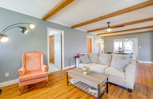 Ingles Haus | Lake Views and Private Dock Radford Retreat!