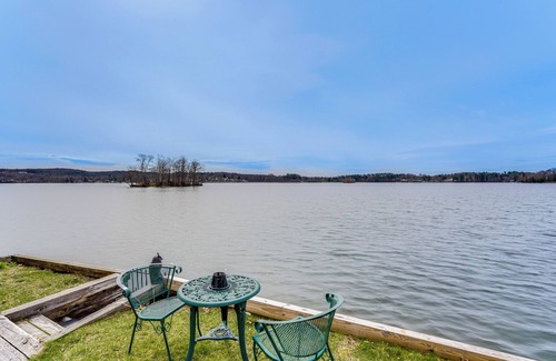Pittsfield Hütte | Lake Views & Dock Access - Pittsfield Cottage!