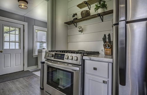 Syracuse Hütte | Lake Wawasee and Lake Papakeechie, Syracuse, IN