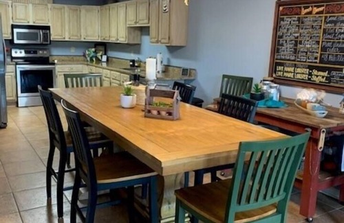 Lineville Haus | Lake Wedowee Pinewood Retreat...Location...Location...Location...