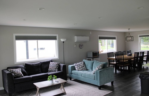 Lochmere Haus | Lakefront 3 bedroom Duplex on Lake Winnisquam 9-dock and beach Building 1 Unit B