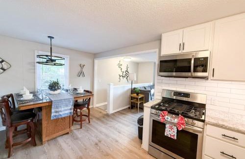 Camdenton Haus | Lakefront 4bd2badockgrilldecksfirepit-12pp