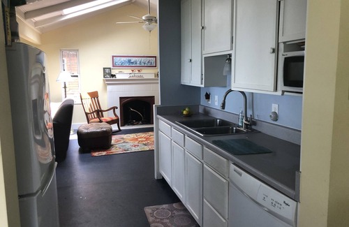 Vermilion Haus | Lakefront, Beachfront Breezy Cottage