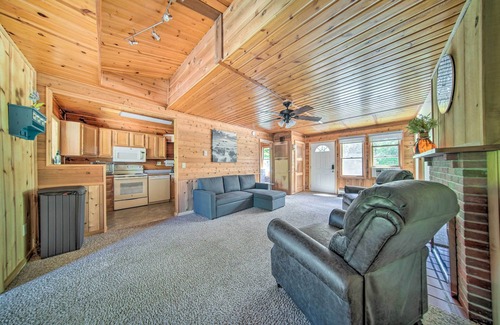 Burton Hütte | Lakefront Burton Home w/Deck, Grill + Views!