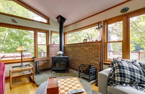 Mansfield Depot Haus | Lakefront Connecticut Retreat Near UConn