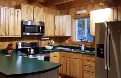 Otis Hütte | Lakefront Delight!