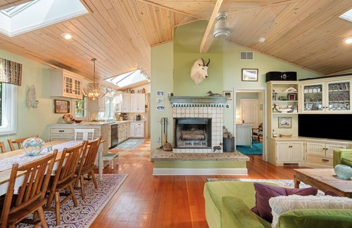 Lake Mills Haus | Lakefront Family Escape w~ Hot Tub ~Stunning Views House and BoatHouse