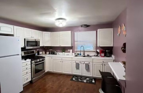 Round Lake Beach Haus | Lakefront getaway near Navy Base