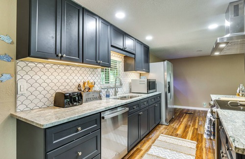 Edgewood Haus | Lakefront Home w/ Hot Tub & Dock in Orlando!