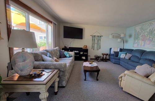 Plainwell Haus | Lakefront Home with Amazing Sunsets