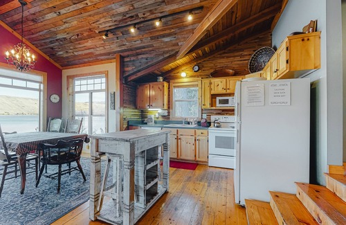 Joseph Haus | Lakefront home with amazing lake view, private dock & deck -DOG FRIENDLY