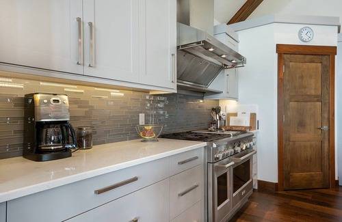 Bigfork Haus | Lakefront home with boat dock & private hot tub!