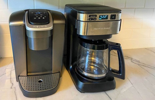 Lake Oconee Hütte | Lakefront House with Private Dock + Fire Pit!