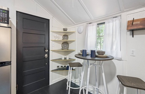 Orland Kabine | Lakefront Loon Tiny Cabin @ Getogether Stays