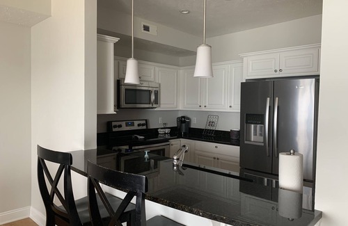 Geneva-on-the-Lake Eigentumswohnung | Luxus am See