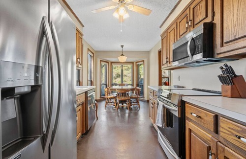 Jones Mills Haus | Lakefront Oasis: 4BR, Boat Dock