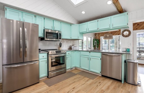 Gladwin Haus | Lakefront Oasis w/ Private Beach! Sleeps 8!