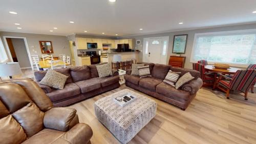 Cadiz Haus | Lakefront - Private Dock - Fishing & Swimming