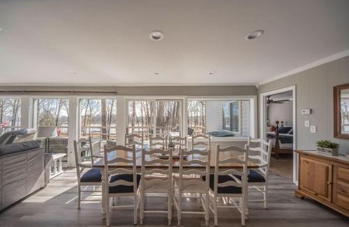 Cadiz Haus | Lakefront - Private Dock - Fishing & Swimming