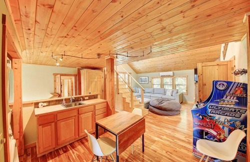 Sandpoint Haus | Lakefront property w/boat lift