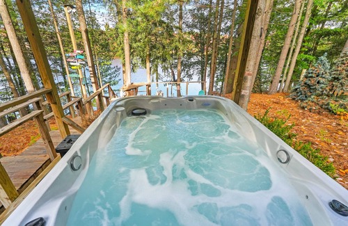 South Boardman Haus | Lakefront retreat 30 min to Traverse City. Hot tub, fire pit, kayaks, game room.