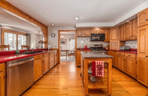 Standish Haus | Lakefront Retreat | Sleeps 10 | Private Beach