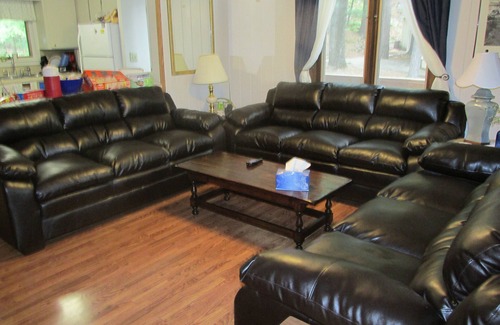 Lake Arrowhead Haus | Ferienhaus am See mit großem Garten und Feuerstelle