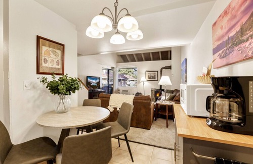 South Lake Tahoe Villa | Lakeland Village 2 Bed Condo w/ Pool View