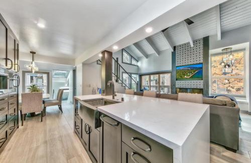 South Lake Tahoe Villa | Lakeland Village 468 Modern Marvel