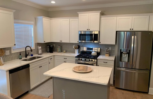 Acworth Haus | Fully Fenced & Fitted 4BR Near LakePoint Sports