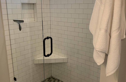 Acworth Haus | Fully Fenced & Fitted 4BR Near LakePoint Sports