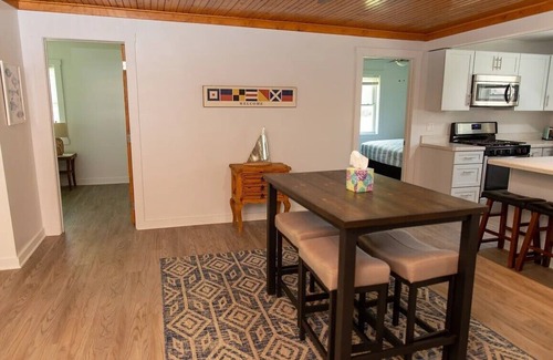 Madison-on-the-Lake Hütte | LakePointe Shores #8 Open floor cottage in Madison on the Lake