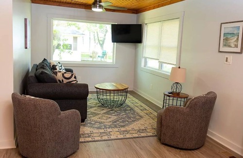 Madison-on-the-Lake Hütte | LakePointe Shores #8 Open floor cottage in Madison on the Lake