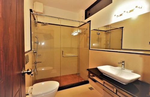 Vazhavatta Haus | LakeRose Wayanad Resort - Lake view