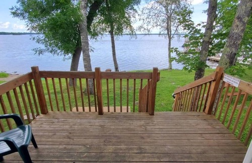 Ray Kabine | Lakeside 1 Bedroom Bear Paw Cabin on Kab