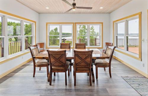 Crary Villa | Lakeside 4BR Retreat Private, Peaceful & Scenic villa