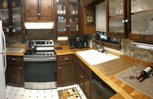 Nevada City Skihütte | "Lakeside, Camp-Run-A-Muck", 4 Zim., 2 Bäder (13 Schlafplätze)