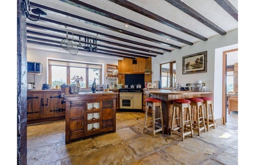 Endon Hütte | Lakeside Escape