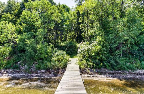 Clitherall Haus | Lakeside Getaway with Dock West Battle Lake Cabin