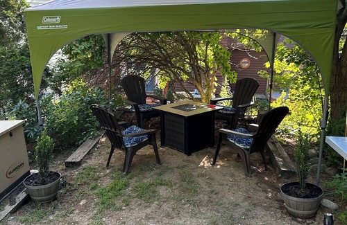 Sabattus Haus | Rückzugsort am See in Central Maine